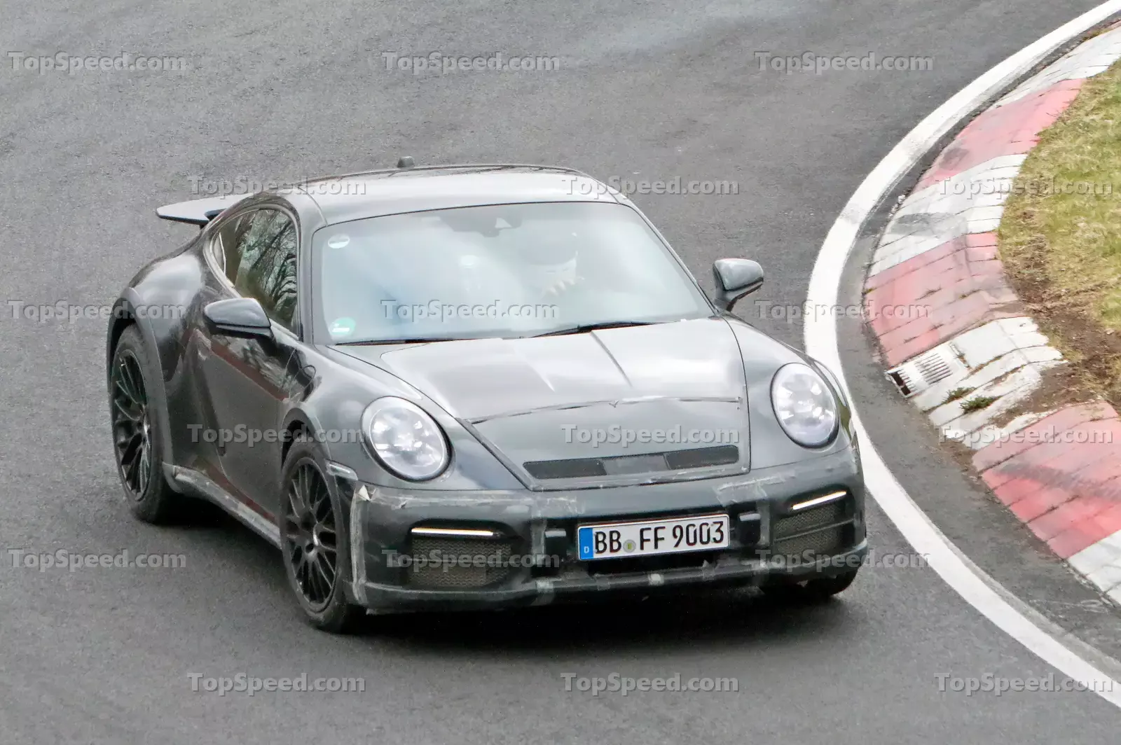 porsche-911-dakar-ca-4_1600x0.jpg